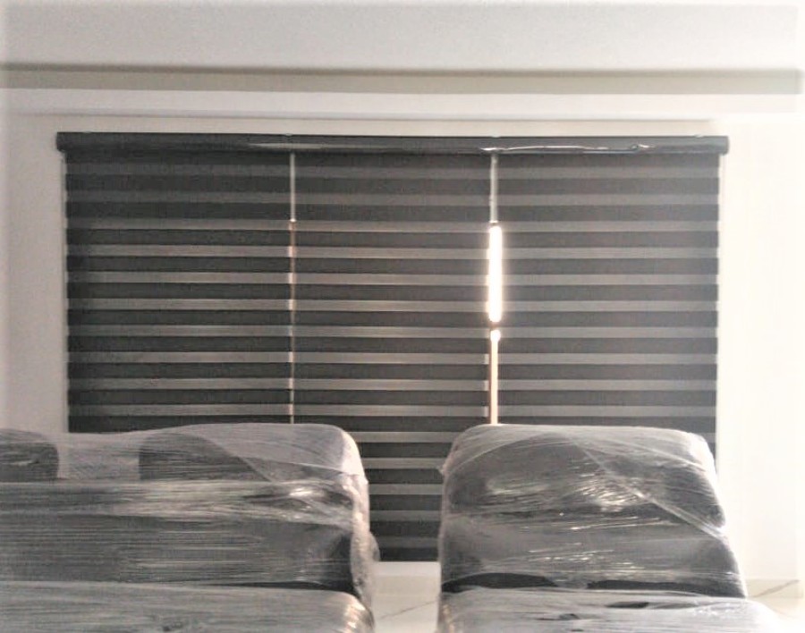 PERSIANAS SHEER ELEGANCE CON UNA SOLA FACIA