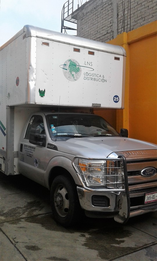 40 m3   HASTA 3 TONELADAS     LARGO 5MTS     ANCHO 2.30 MTS     ALTO 2.40 MTS