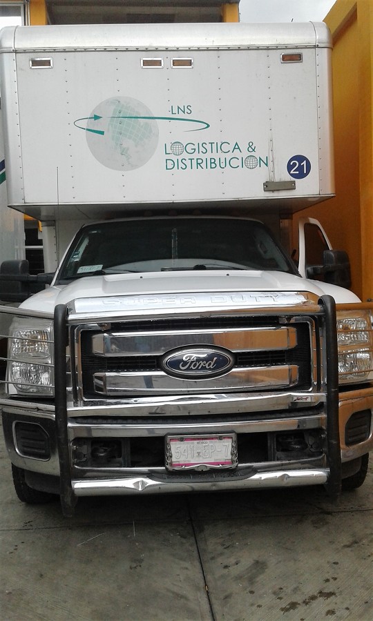 40 m3   HASTA 3 TONELADAS     LARGO 5MTS     ANCHO 2.30 MTS     ALTO 2.40 MTS