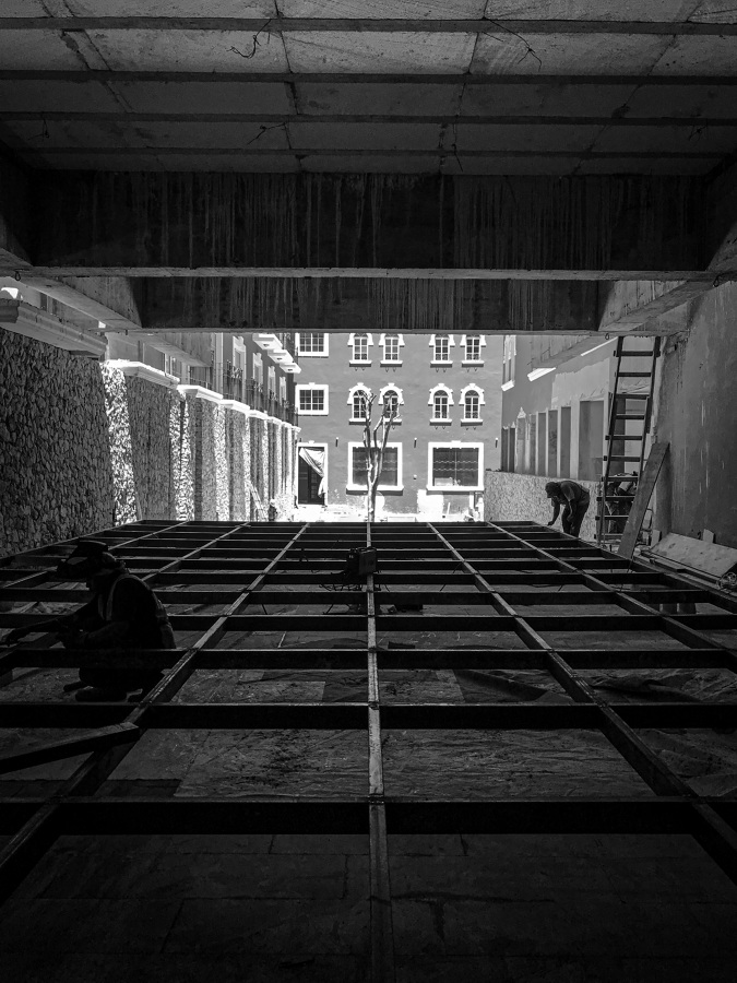 Armado de rejilla de acero en hotel villa mercedes