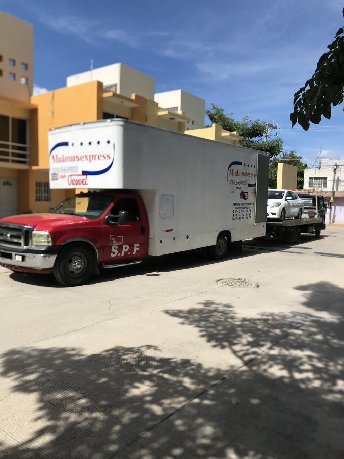 Mudanza y auto de Tuxtla Gutiérrez a Tijuana