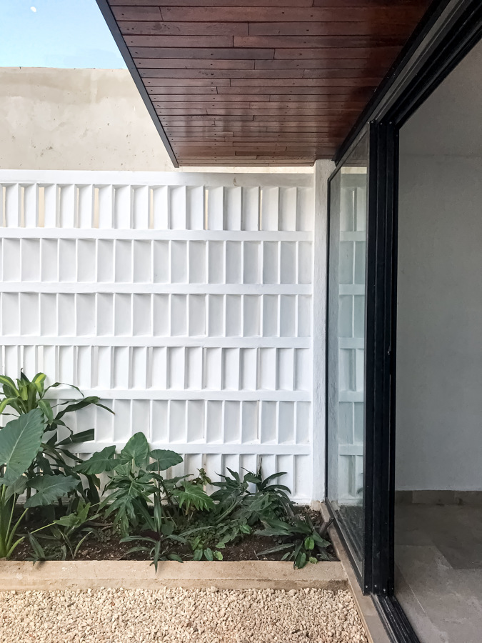 Detalle de celosia y paisajismo