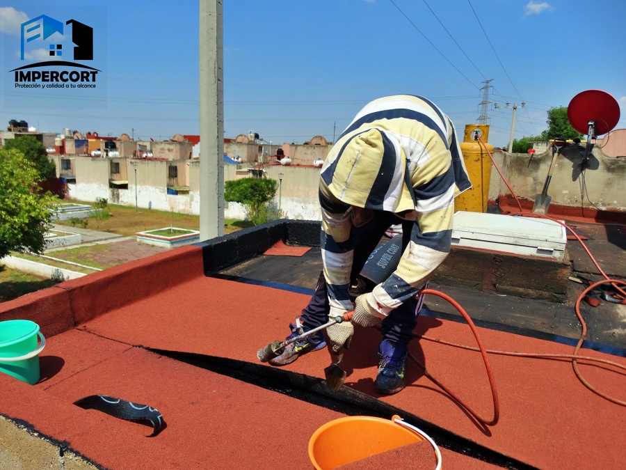 Impermeabilizante rollo prefabricado, membrana prefabricada o alfombra prefabricada.