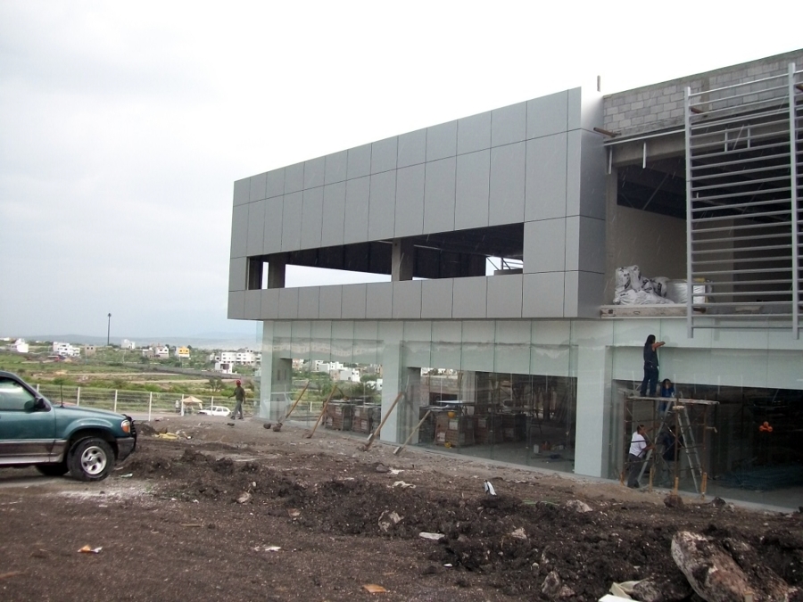 FACHADA PONIENTE GE QUERETARO