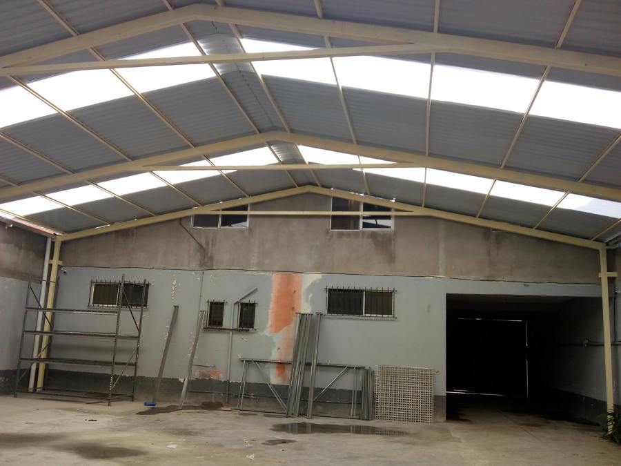 Nave Industrial One work