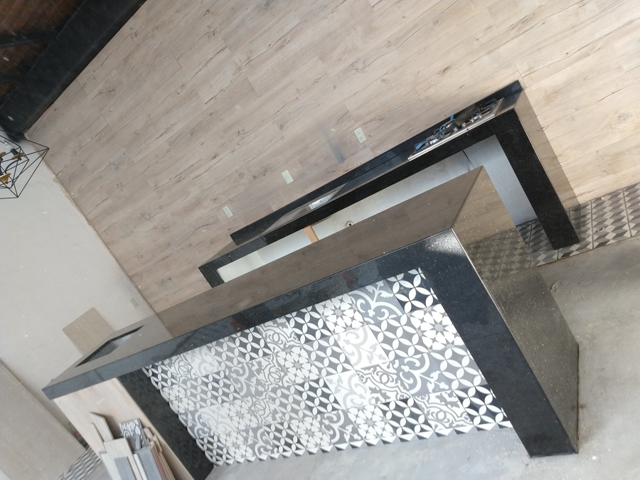 Cubierta y barra de cocina