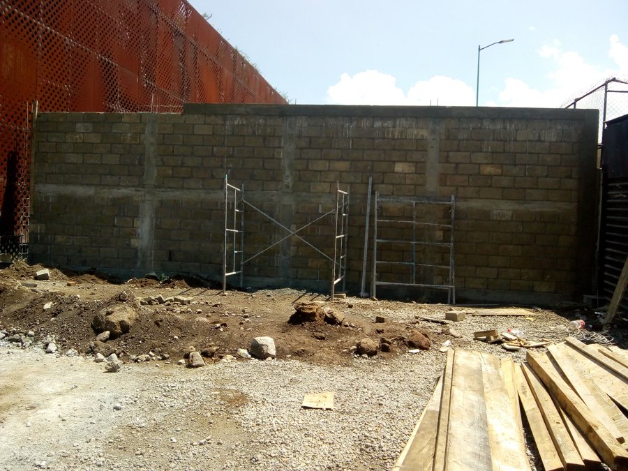 Construcción de Barda