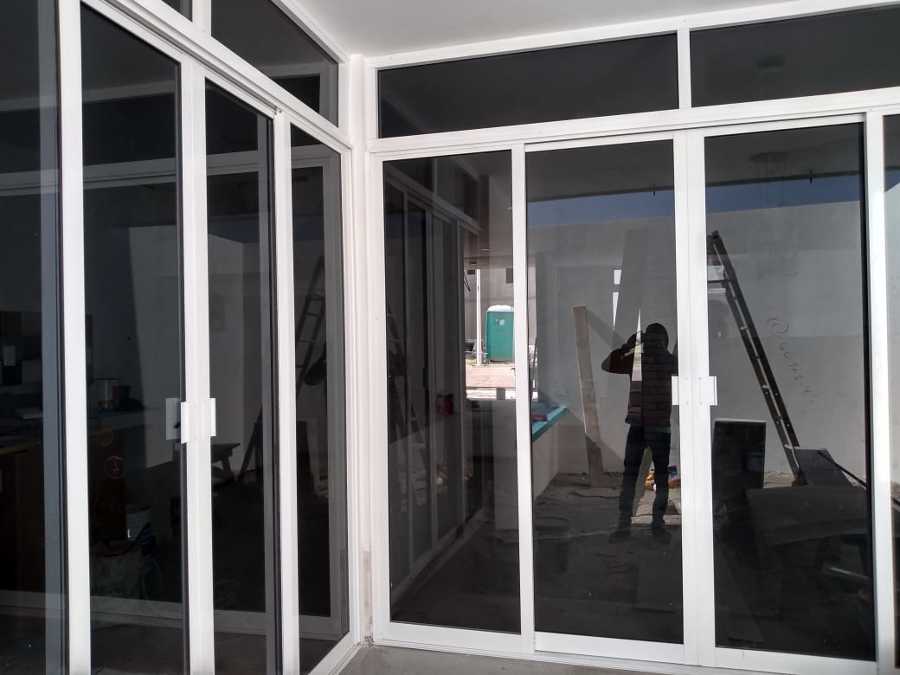 Canceleria de aluminio