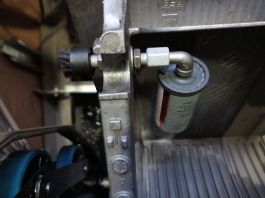 Mantenimiento a escalera.