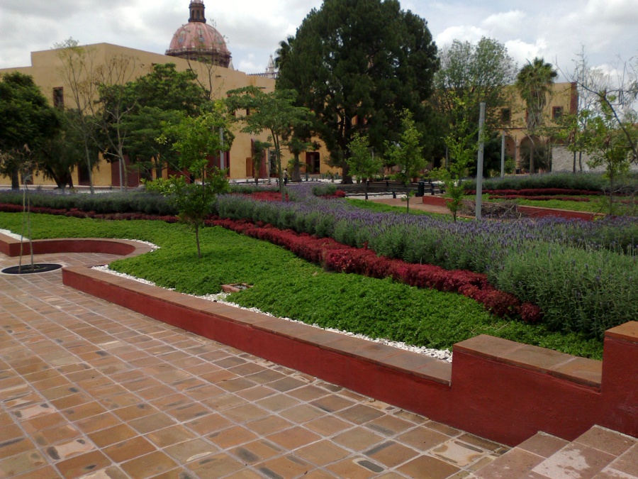 Jardineras, en el Huerto de SRV