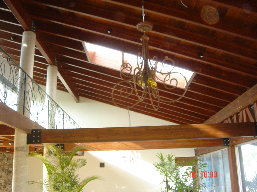 Techumbre en casa-habitacion en Club de Golf Santa Lucia