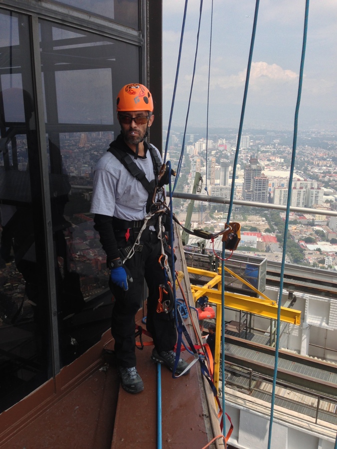 Torre de PEMEX 200 m de altura