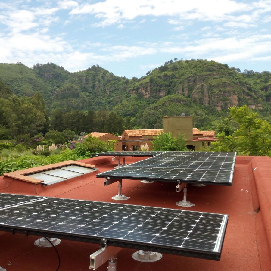 Instalación de Paneles Solares (Malinalco)