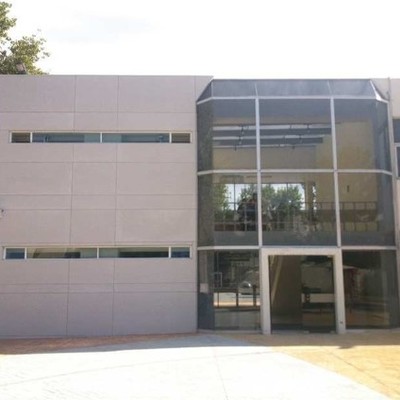 Construcción de fachada principal en Tecnológico de Monterrey Campus Hidalgo
