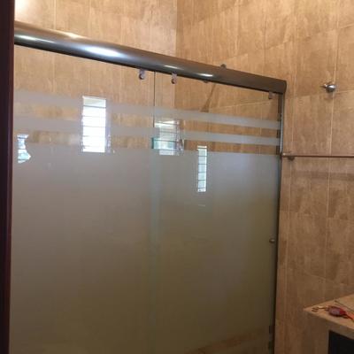 Cancel de baño templado