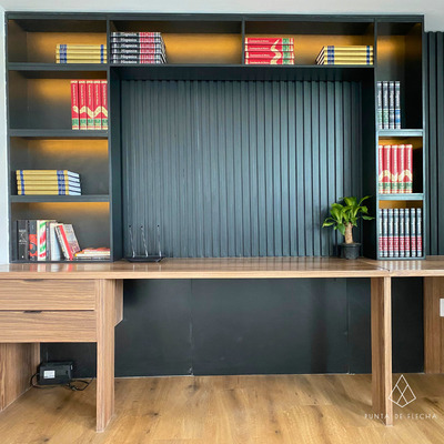 Escritorio con librero.