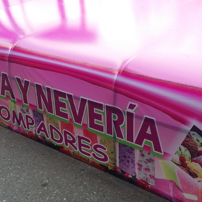 Toldos publicitarios