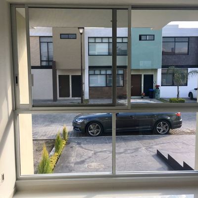 Ventana completa de estudio en casa