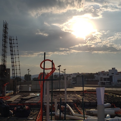 Colado de losa de entrepiso de vivienda residencial