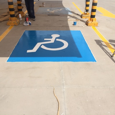 Pintura en estacionamiento