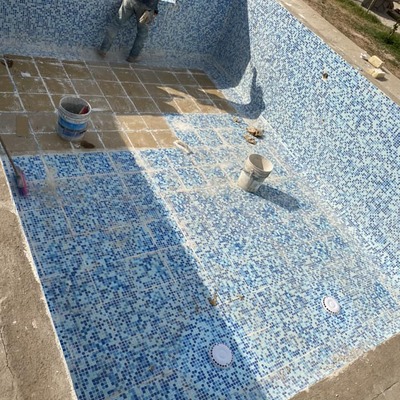 Colocación de Azulejo en Piso de Alberca 4x7