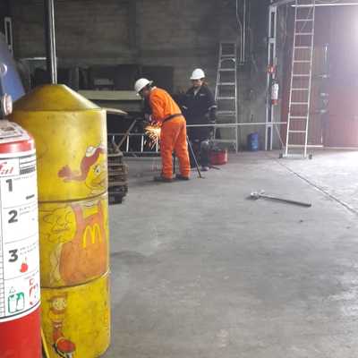 INSTALACION ELECTRICA A BODEGA DE MCDONALD`S