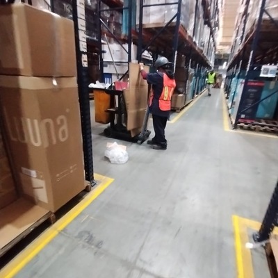 Limpieza de racks de almacén