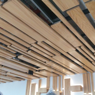 Acabados de plafones de  madera