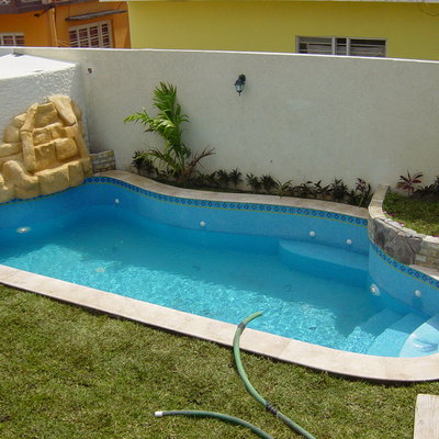 Alberca con azulejo veneciano