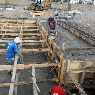 Cimbrado y armado de albercas