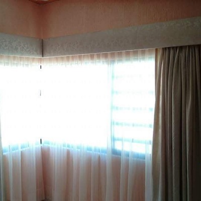 Cortinas dobles con galería