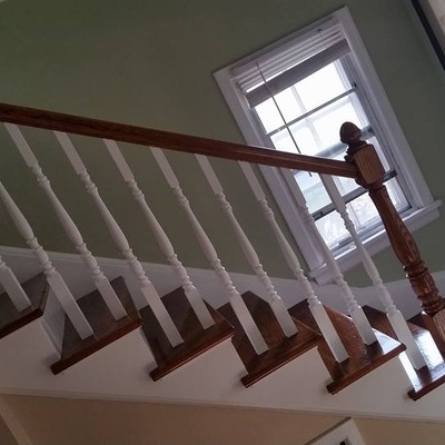 Pintado en el barandal y los escalones