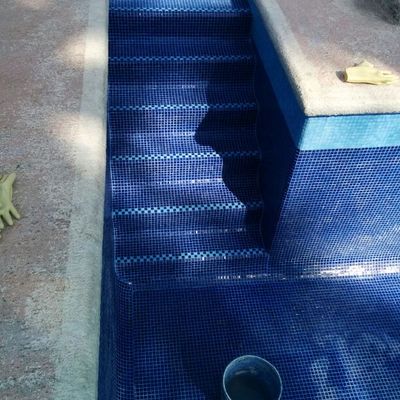 Detallado en Escalones de Alberca