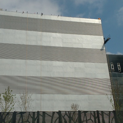 Instalación de lamina en fachada