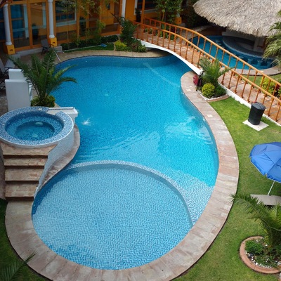 Alberca de hotel jade