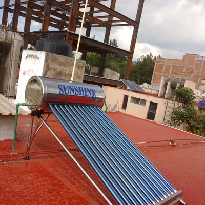 INSTALACIÓN DE CALENTADOR SOLAR