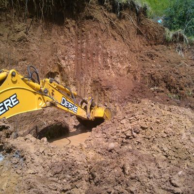 Preparación de terreno para muro de contención
