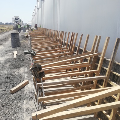 Simbrado de muro de canal