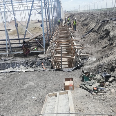 Simbrado de muro de canal