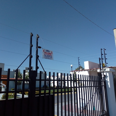 Cerco electrificado mas portón