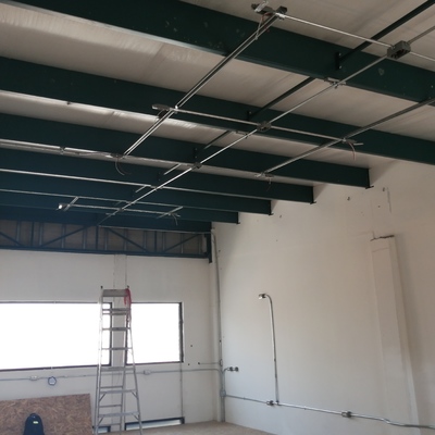 Línea de contactos en tapanco