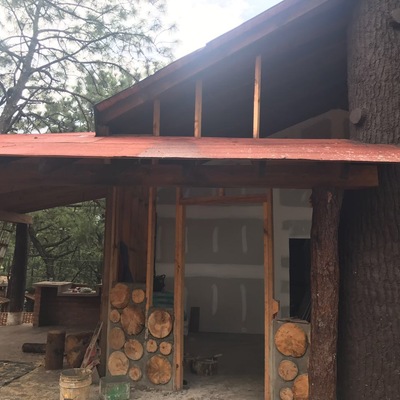 Construcción de cabaña en madera