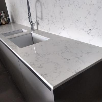 Cocina en blanco y contraste