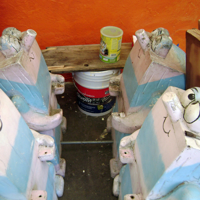 pintura y resina de bancas CENDI 