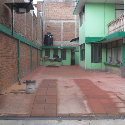 PISO DE LOSETA DE BARRO