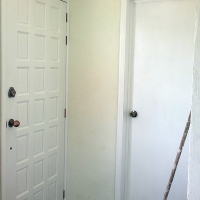 PUERTA DE SEGURIDAD EN ALUMINIO