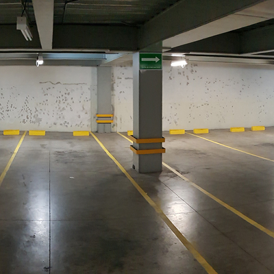 Reparación de Porosidad y Pintura de Muro de Concreto