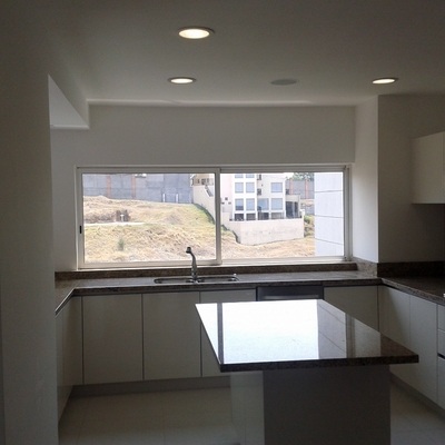 Residencia 4 puntos, bosque real