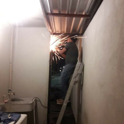 Techo de ptr con lámina en pasillo