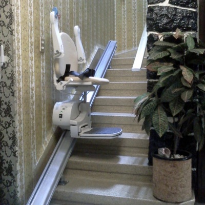 Silla salvaescalera recta